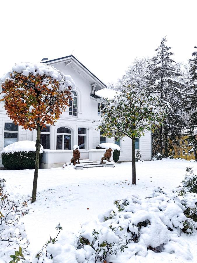 Hotel Weisses Schloss Heringsdorf  Exterior photo