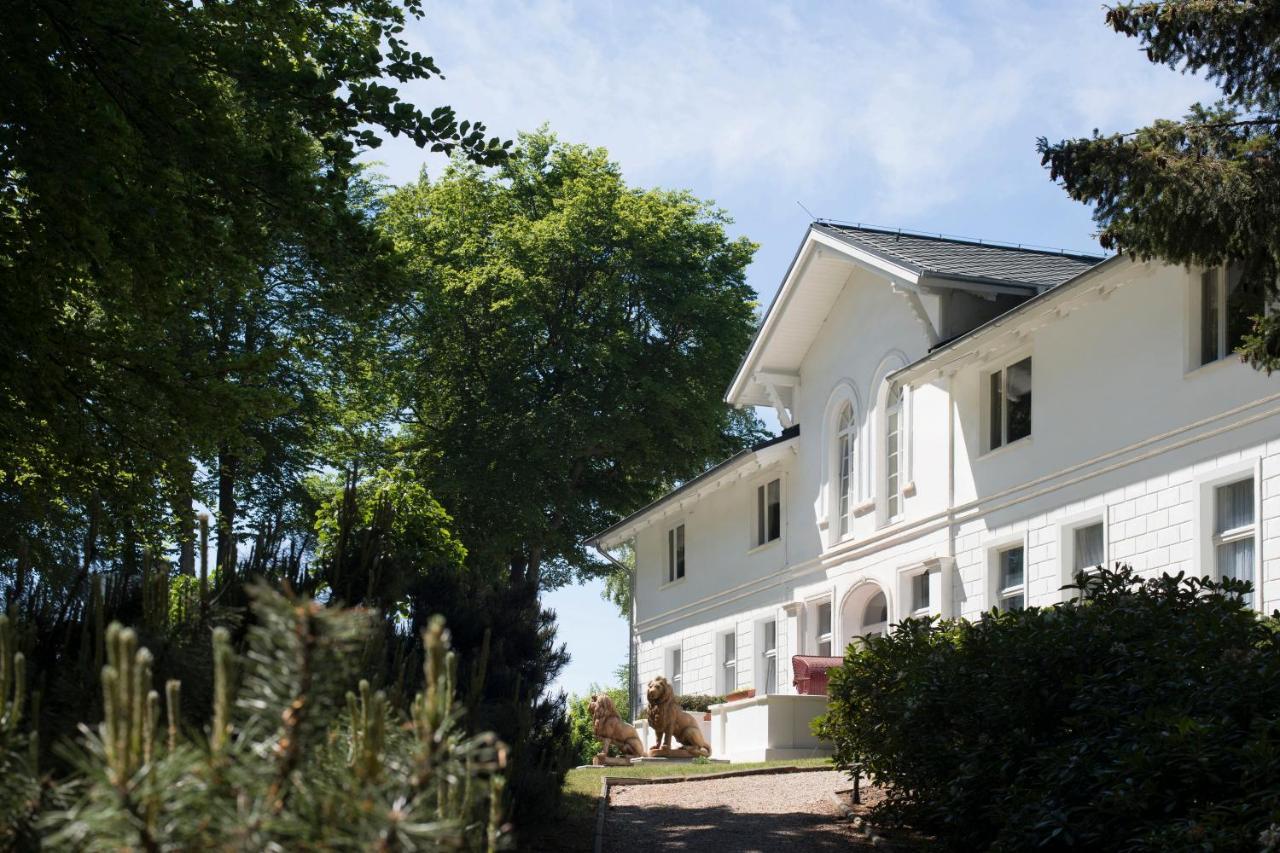 Hotel Weisses Schloss Heringsdorf  Exterior photo